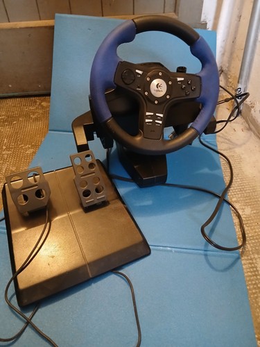 Logitech driving force - logitech,